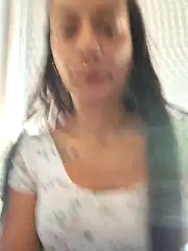 Snapshot of Lauraxxsteen chatting on 09.15.25 Lauraxxsteen online show from 09.15.25