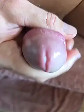 Snapshot of Kadazano chatting on 09.21.25 Kadazano online show from 09.21.25