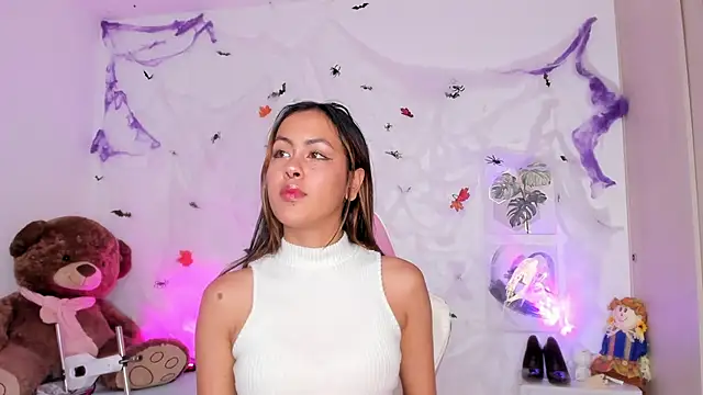 Snapshot of Susy_spark chatting on 11.06.25 Susy spark online show from 11.06.25