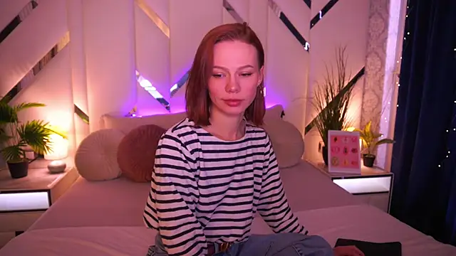 ShyySiren online show from 03.10.26