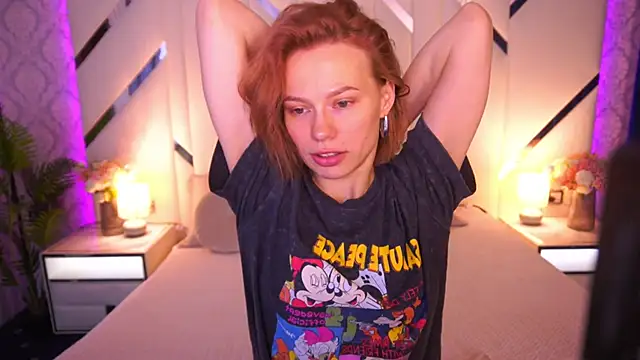ShyySiren online show from 06.12.26