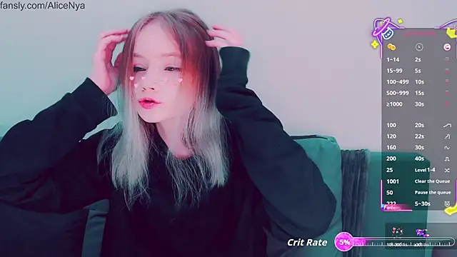 Snapshot of AliceNya_cute chatting on 10.15.25 AliceNya cute online show from 10.15.25