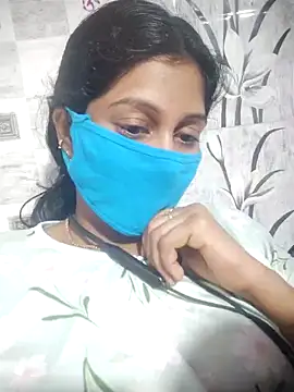 Snapshot of TAMIL_MEENUMA chatting on 02.12.26 TAMIL MEENUMA online show from 02.12.26