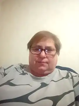 Snapshot of Nikusya-51 chatting on 12.13.25 Nikusya-51 online show from 12.13.25