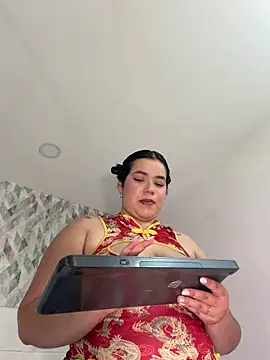 krisstenSantos online show from 05.06.26