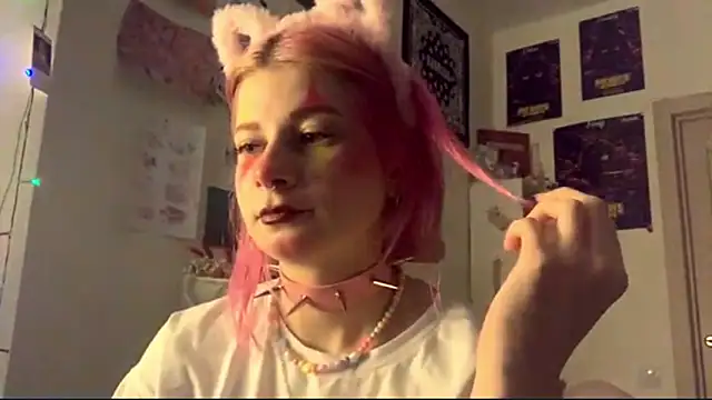 PinkVampire online show from 09.22.25