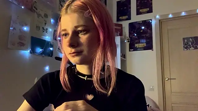 PinkVampire online show from 10.05.25