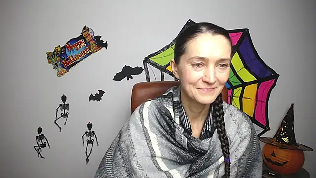 Snapshot of TayaFinch chatting on 11.01.25 TayaFinch online show from 11.01.25