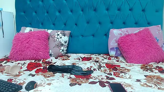 Snapshot of bemymasterlovers chatting on 03.08.26 bemymasterlovers online show from 03.08.26