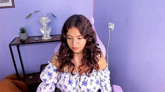 SweetVenuss  online show from 09.20.25