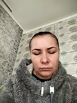 Snapshot of Mia24Blove chatting on 10.12.25 Mia24Blove online show from 10.12.25