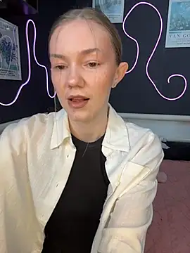 MilaMoone online show from 02.28.26