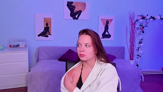 BetsyKiss online show from 09.19.25