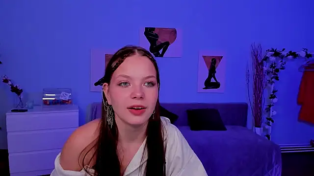 BetsyKiss online show from 10.03.25