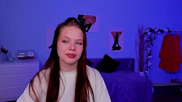 Snapshot of BetsyKiss chatting on 10.22.25 BetsyKiss online show from 10.22.25