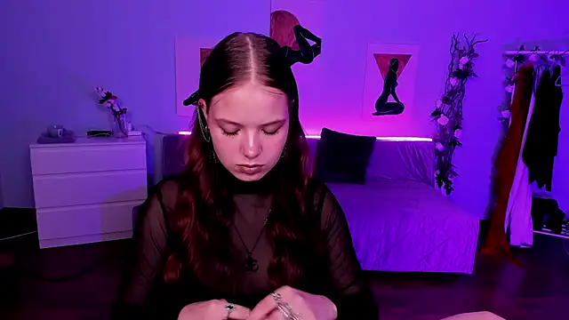 BetsyKiss online show from 06.17.26