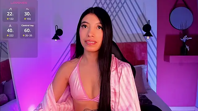 Tiffany Low online show from 09.25.25