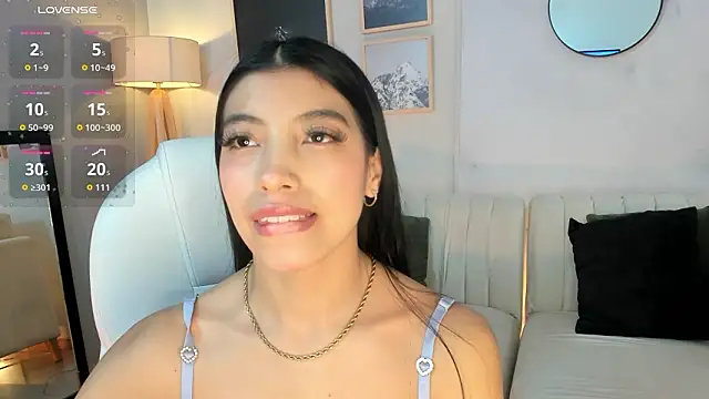 Tiffany Low online show from 02.26.26