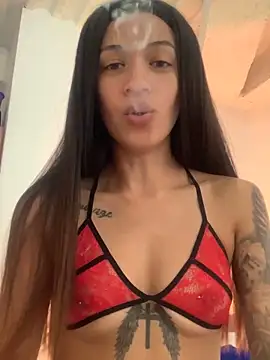 Snapshot of MiQeilaSweet chatting on 09.17.25 MiQeilaSweet online show from 09.17.25