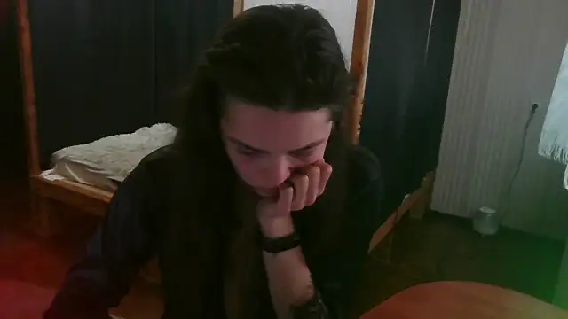 Snapshot of EthelsLover chatting on 05.11.26 EthelsLover online show from 05.11.26