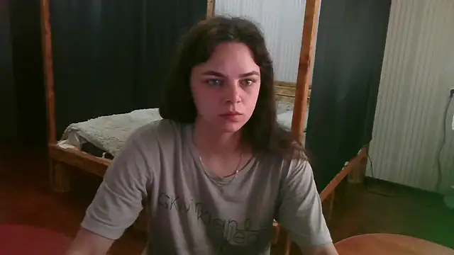 Snapshot of EthelsLover chatting on 05.25.26 EthelsLover online show from 05.25.26