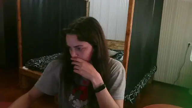 Snapshot of EthelsLover chatting on 05.29.26 EthelsLover online show from 05.29.26