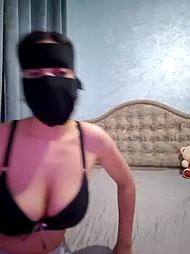 Snapshot of __arabica chatting on 11.03.25 arabica online show from 11.03.25