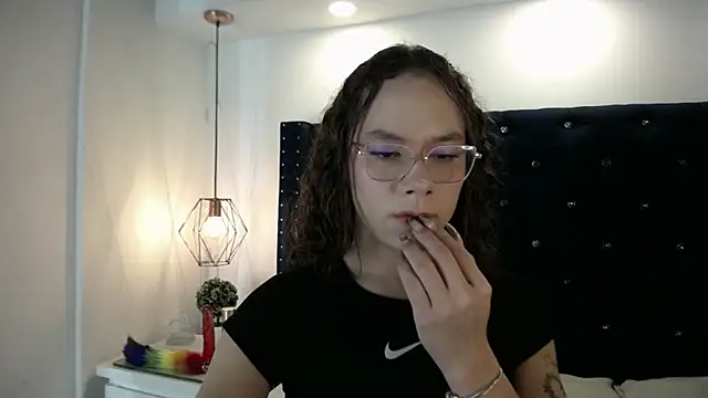 Snapshot of bycandy_ chatting on 09.22.25 bycandy online show from 09.22.25