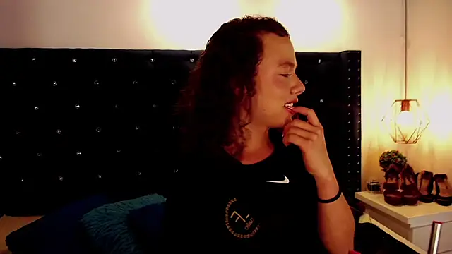 Snapshot of bycandy_ chatting on 10.09.25 bycandy online show from 10.09.25