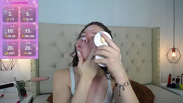 Snapshot of bycandy_ chatting on 11.03.25 bycandy online show from 11.03.25