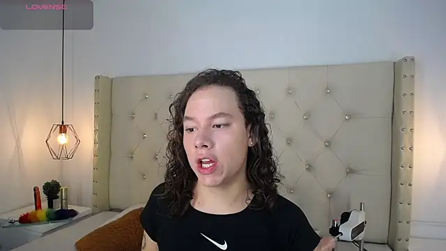 Snapshot of bycandy_ chatting on 11.11.25 bycandy online show from 11.11.25