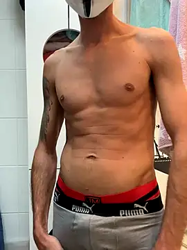 Snapshot of Marcelloxxx88 chatting on 09.27.25 Marcelloxxx88 online show from 09.27.25