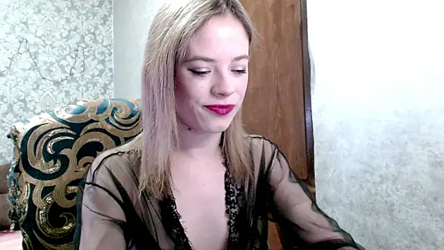 Snapshot of Kate__Loves chatting on 02.04.26 Kate Loves online show from 02.04.26