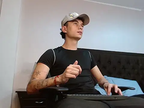 Snapshot of jaico_santos chatting on 09.23.25 jaico santos online show from 09.23.25