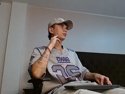 Snapshot of jaico_santos chatting on 09.25.25 jaico santos online show from 09.25.25