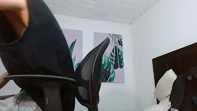 Snapshot of jaico_santos chatting on 10.18.25 jaico santos online show from 10.18.25