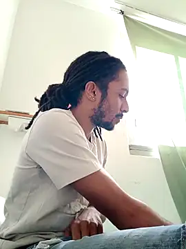 Mikaaa97 online show from 10.26.25