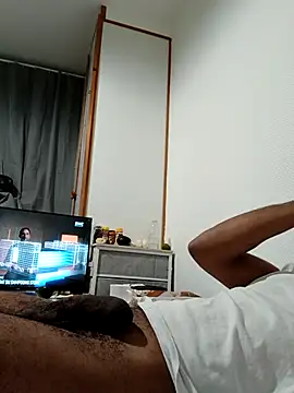 Mikaaa97 online show from 11.16.25