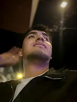 Snapshot of tomy_hot20 chatting on 10.30.25 tomy hot20 online show from 10.30.25