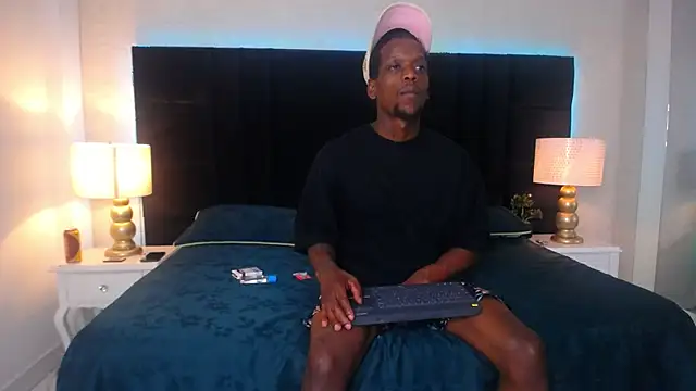 Snapshot of SkylerBigxxx chatting on 06.28.26 SkylerBigxxx online show from 06.28.26