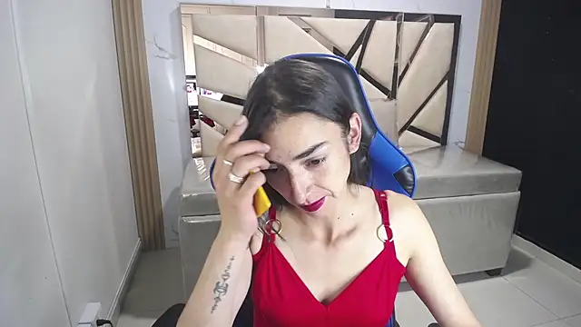 Maily a  online show from 11.06.25