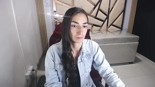 Maily a  online show from 11.24.25