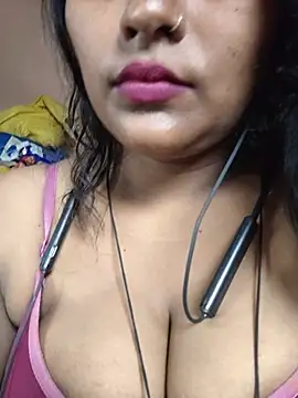 Jasmine Januja online show from 07.19.26