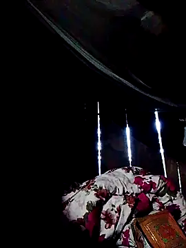 donna-bae online show from 10.04.25