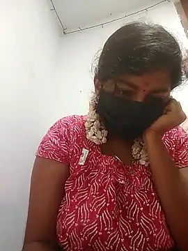 Snapshot of TAMIL_AMMUKUTTYY chatting on 11.11.25 TAMIL AMMUKUTTYY online show from 11.11.25