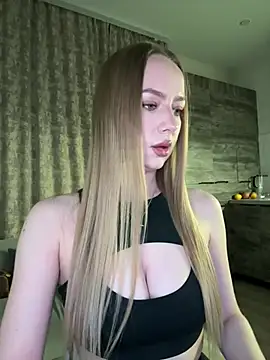 MissOyee online show from 02.19.26