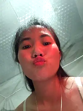 Snapshot of Ruby-sexyx chatting on 12.21.25 Ruby-sexyx online show from 12.21.25