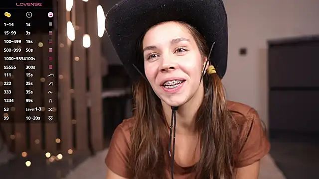 Snapshot of Monika__youthful chatting on 11.14.25 Monika youthful online show from 11.14.25