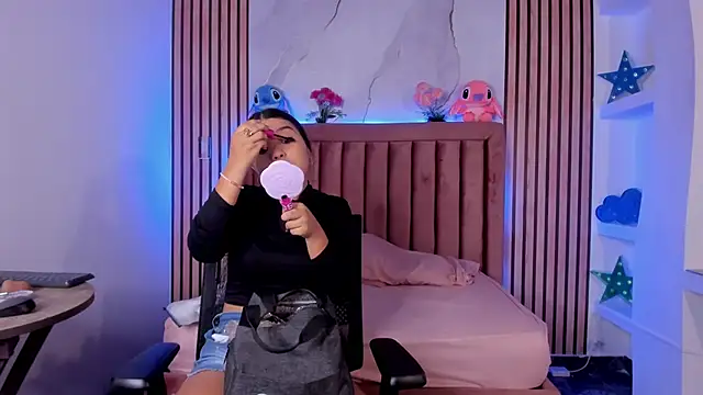 LunaWiill  online show from 11.12.25