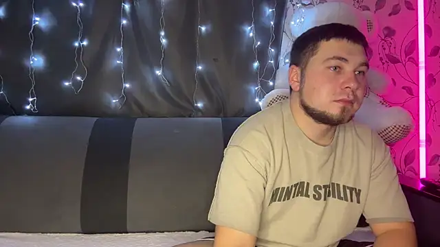 Snapshot of coupleinspire chatting on 12.05.25 coupleinspire online show from 12.05.25